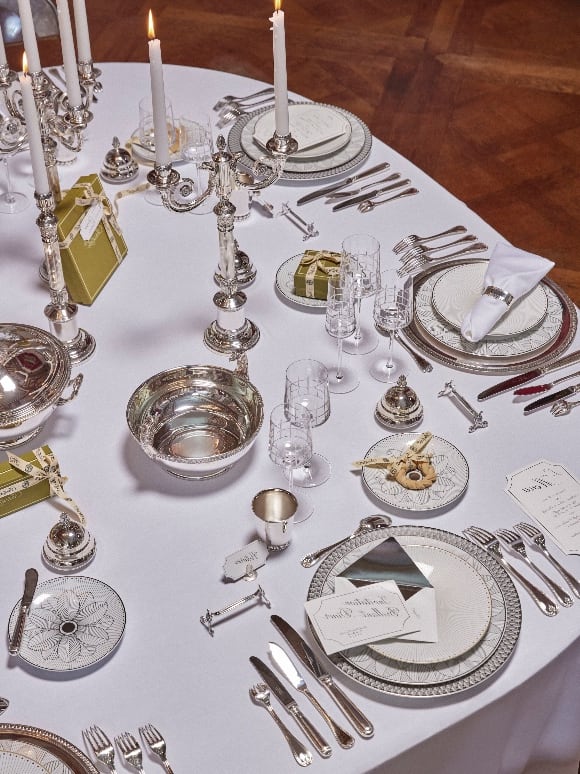 How to Set a Christmas Table: A Guide | Christofle